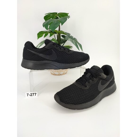 Nike Men's Tanjun Black Mesh Sneakers Size 7.5 US - Picture 1 of 8